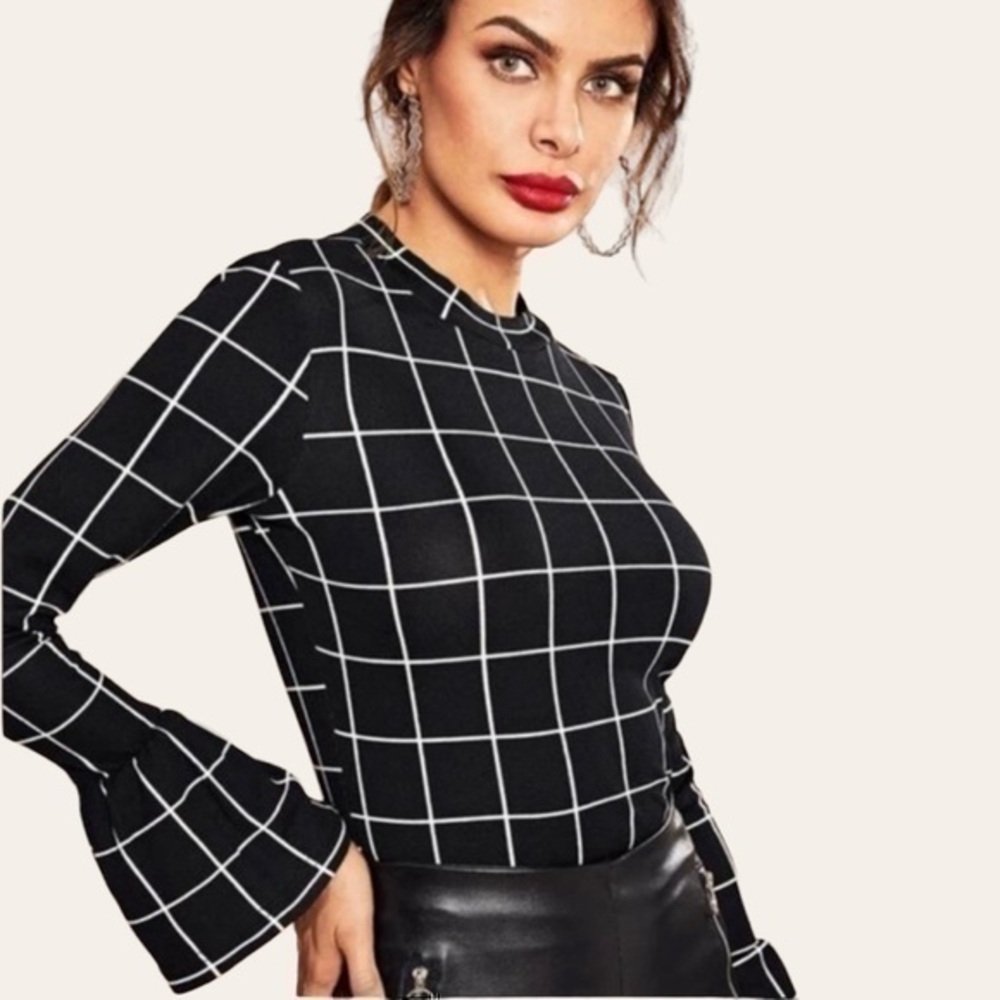 Shein Bellsleeve Grid Top 💕